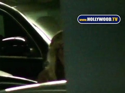 Lindsay Lohan Goes Home In Los Angeles