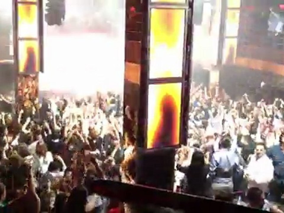 18.02.12 Dj D-BASS  - Rock The Bass - Mix Club Paris (aperçu/video non officielle)