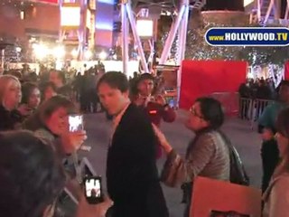 EXCLUSIVE: Stephen Moyer Delights Fans at People Choice Awards