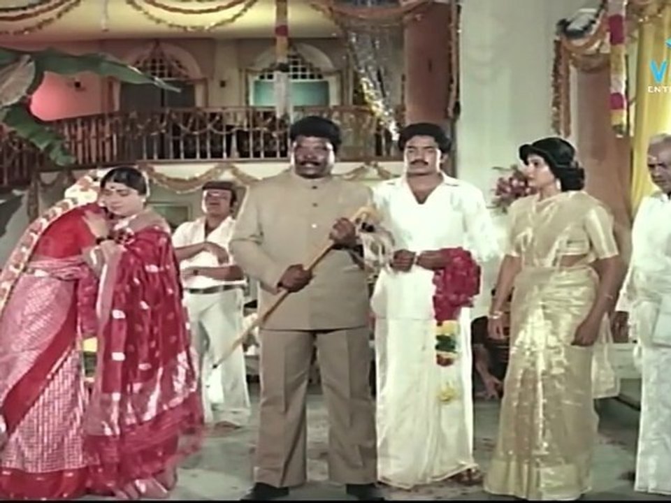 City Rowdy - Rajashekar Cheats Madhavi