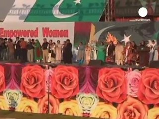 Pakistan: donne in piazza per avere più potere