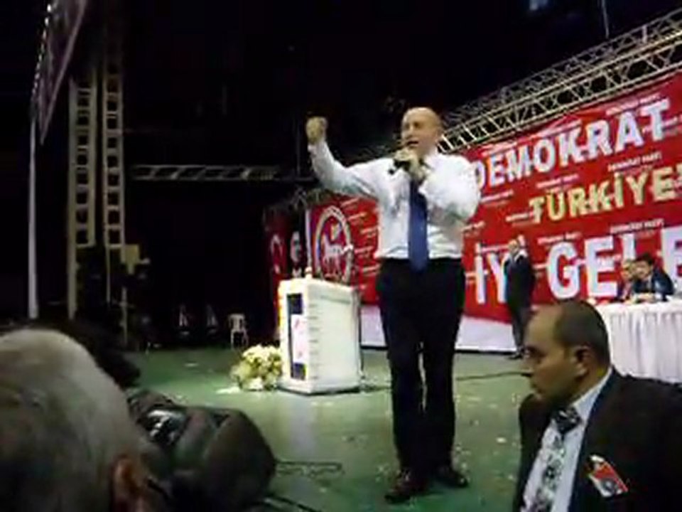 ÇADIRDA YAPILAN DEMOKRAT PARTİ KONGRESİ.18.05.2009-Mehmet YILDIZ/DP ZONGULDAK DİSİPLİN KURUL BAŞKANI.