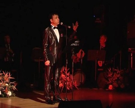 Doğan Tanyer - AYRILIK ÜMİTLERİN ÖTESİNDE BİR ŞEHİR