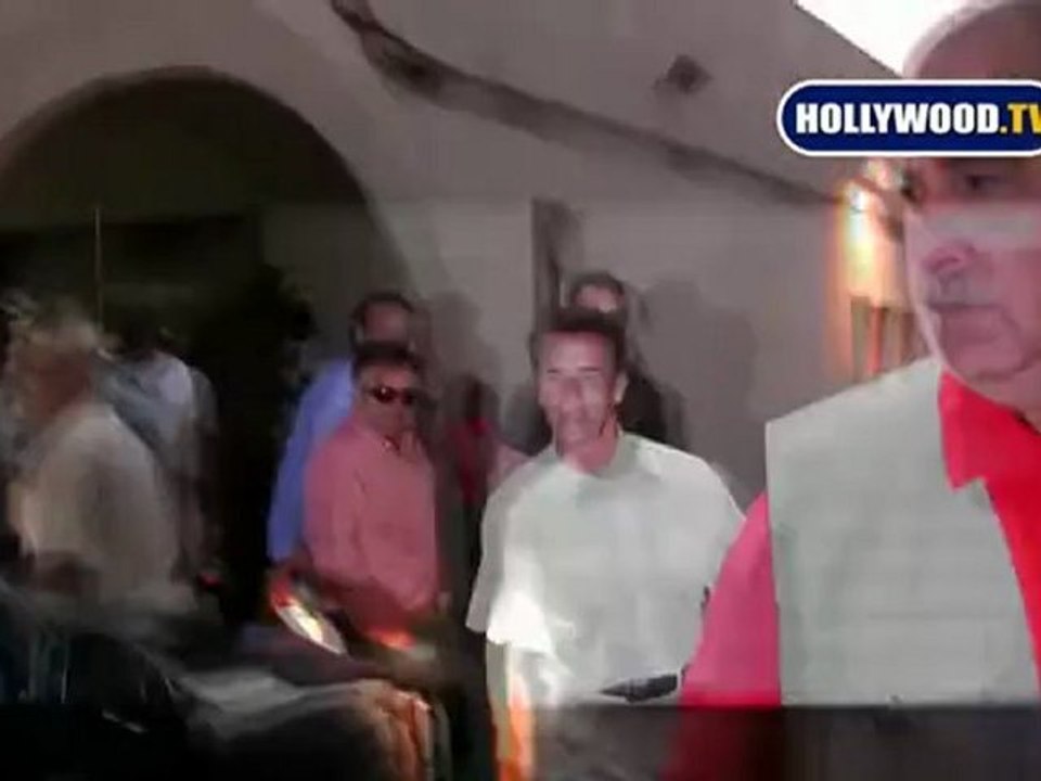 Arnold Schwarzenegger eats at Caffe Roma