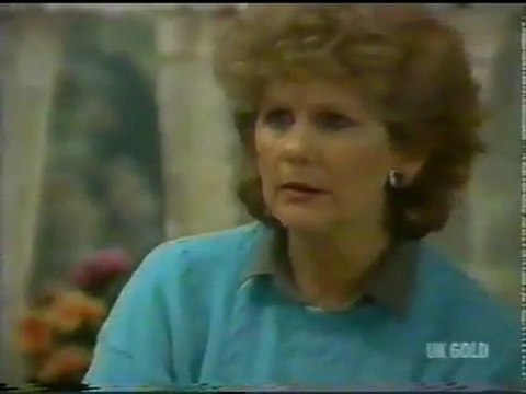 Kylie Minogue - Neighbours - Charlene meets Molly Meldrum