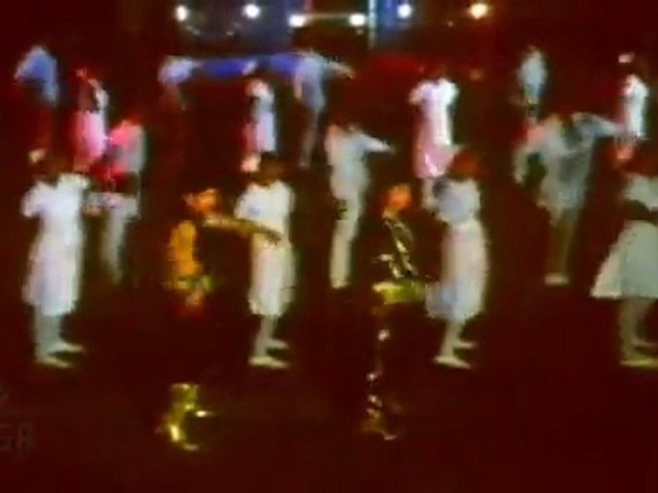 O prema Om Prema Namaho Namaho (Bazaru Rowdi)