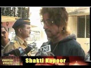 Bollywood Celebs Vote For BMC Elections 2012