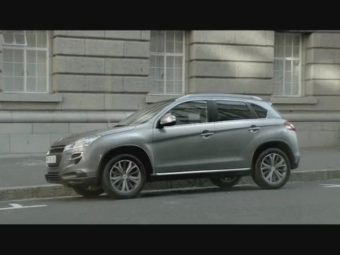 Peugeot 4008 Spot