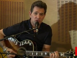 Chris Isaak - Can't help falling in love en live dans les Nocturnes RTL