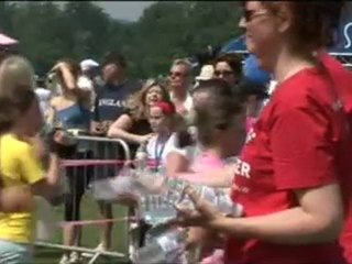 CRUK | Volunteering | Volunteer at one of our events