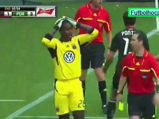 Kaleci Kurtardıkça Hakem Penaltıyı Tekrarlattı