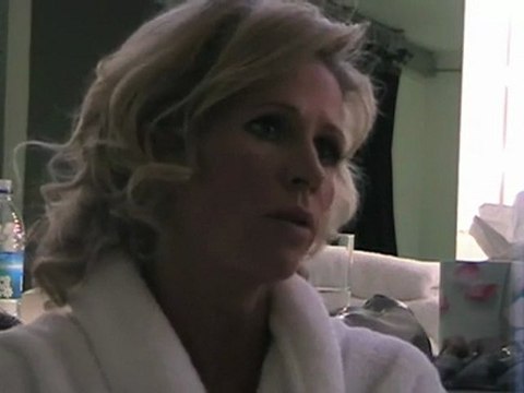 CRUK | Fundraising | Celebrities dare to bare all for Cancer Research UK