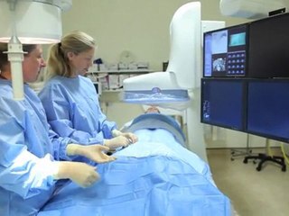 CRUK | Bobby Moore Fund | A clinical trial to improve bowel cancer treatment