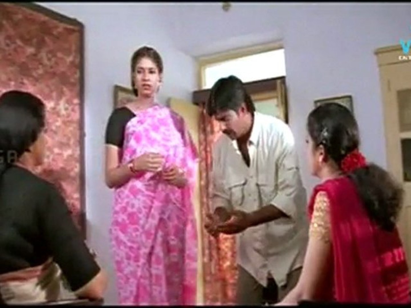 saree-removing-pictures