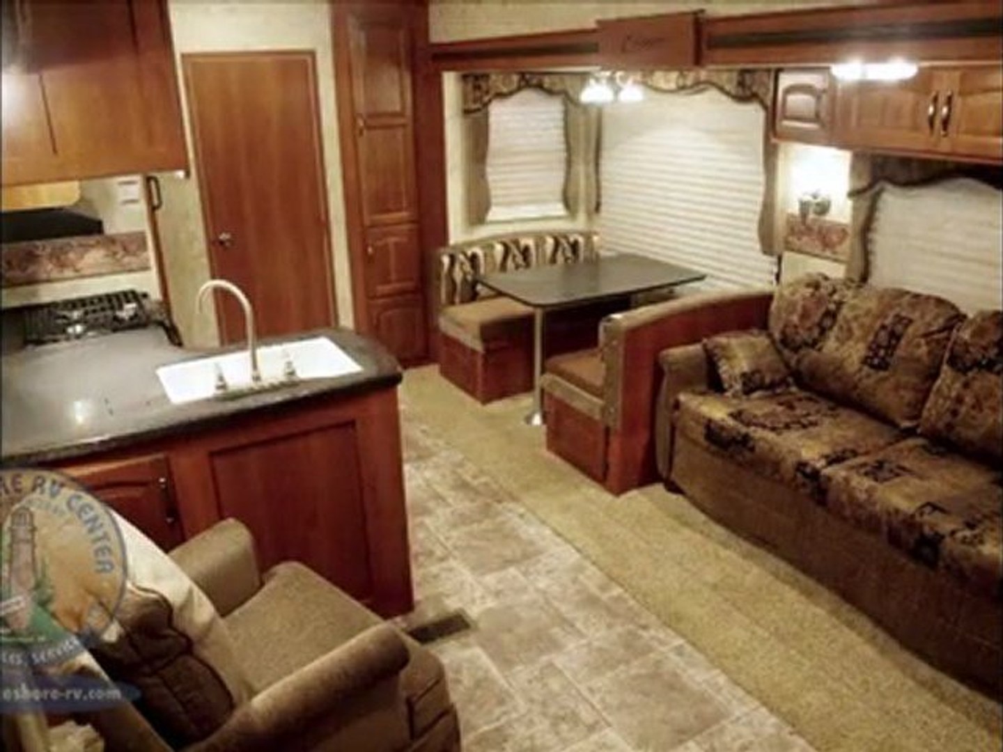 ⁣Cougar RV 328QBS -- Keystone RV Dealer -- Lakeshore-RV.com