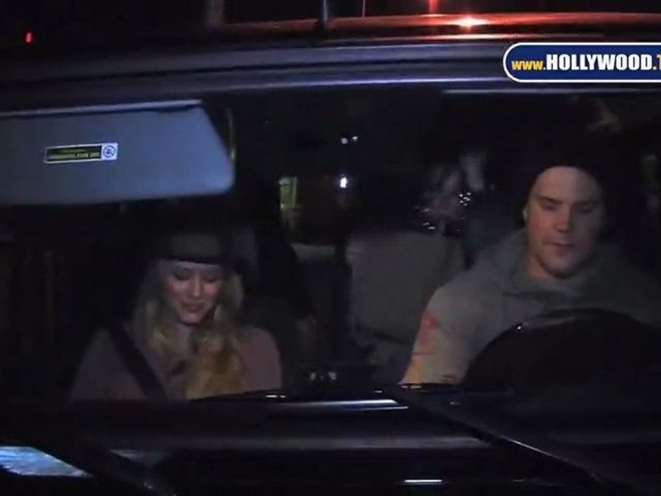 Hilary Duff Announces Pregnancy!
