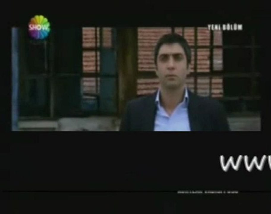 Polat Çatıdan Atlıyor