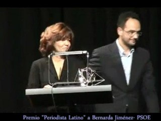 BERNARDA JIMENEZ RECIBE "PREMIO PERIODISTA LATINO"