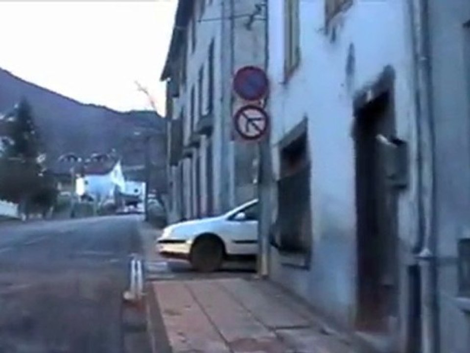 Acces rue st Udaut à Ax