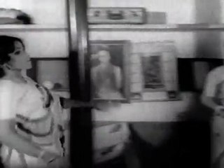 Sangam Maaraali - Old Man And His Family