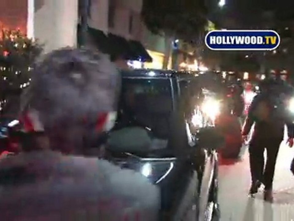 EXCLUSIVE: Kim Kardashian Leaves Mr Chow Restaurant