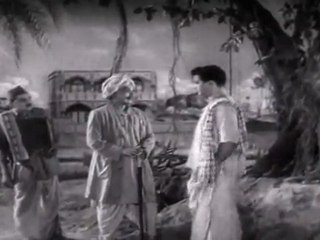 Kutumbha Gavravam- Savithri leaves her Jewellery