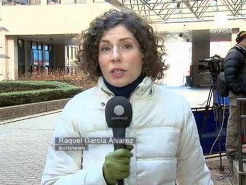 La Grecia ottiene un secondo piano di aiuti ma resta una...