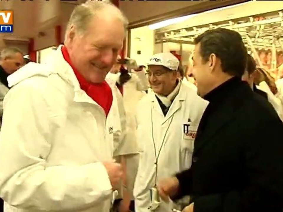 A Rungis, Sarkozy à la rencontre de la "France qui se lève tôt"