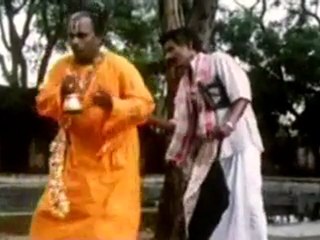 Thunaiyeruppal Bannari - Comedy Scene Between Two People