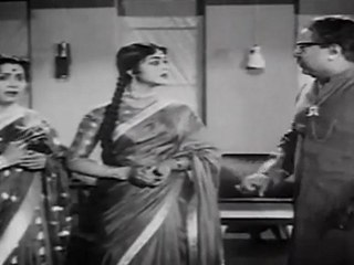 Dharmam Thalai Kakkum - Sarojadevi Comes Back
