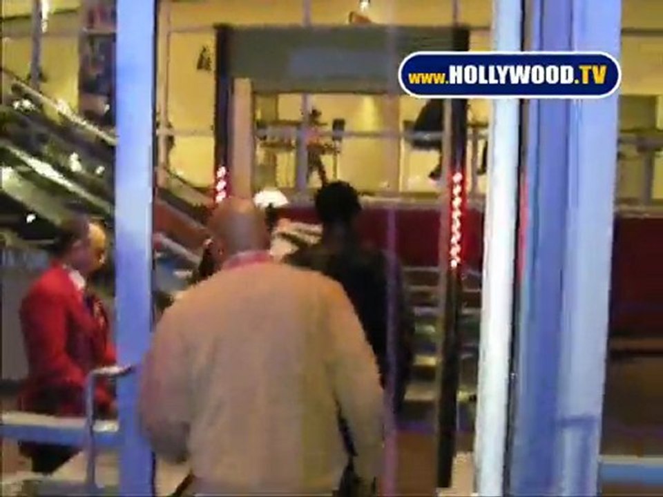 Puffy Diddy Wears Grill to Lakers Game at Staples