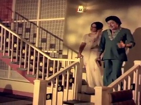 Erattai Manithan - Latha SS.Rajendran Romance Scene