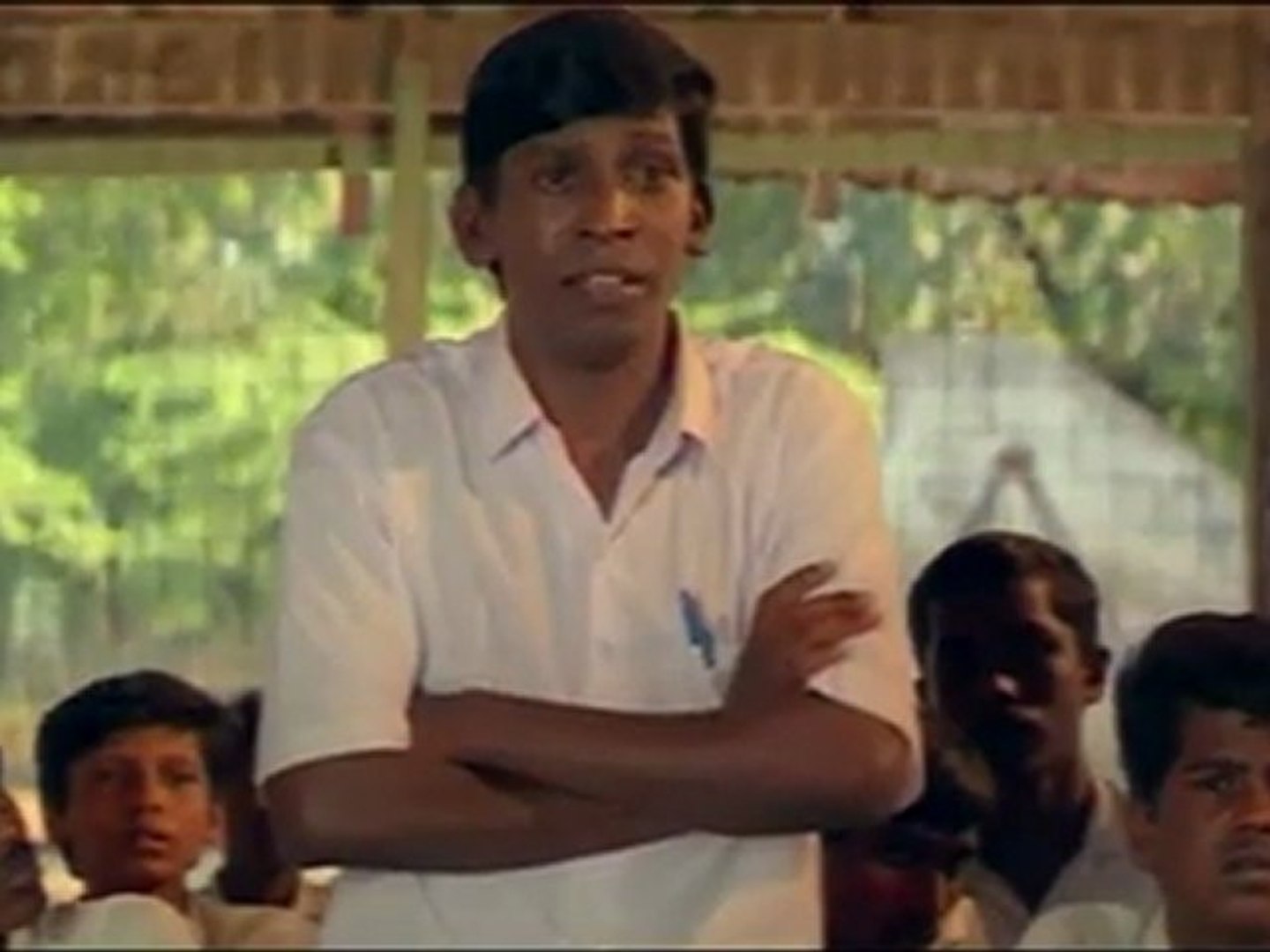 Rajavin Parvaiyeli - Principal Praises Vadivelu - Vidéo Dailymotion