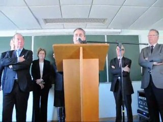 Xavier Betrand, ministre de la Santé, s'engage pour le plan de continuation de l'Hôtel-Dieu du Creusot (21/02/12)