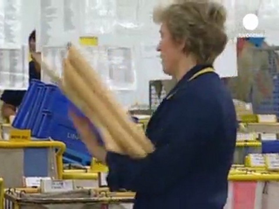 TNT's weak profits make higher UPS bid less likely