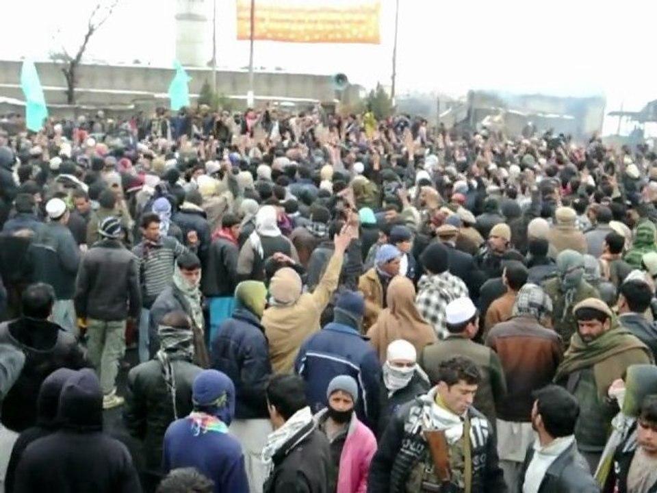 Afghan protests erupt over Koran 'burning'