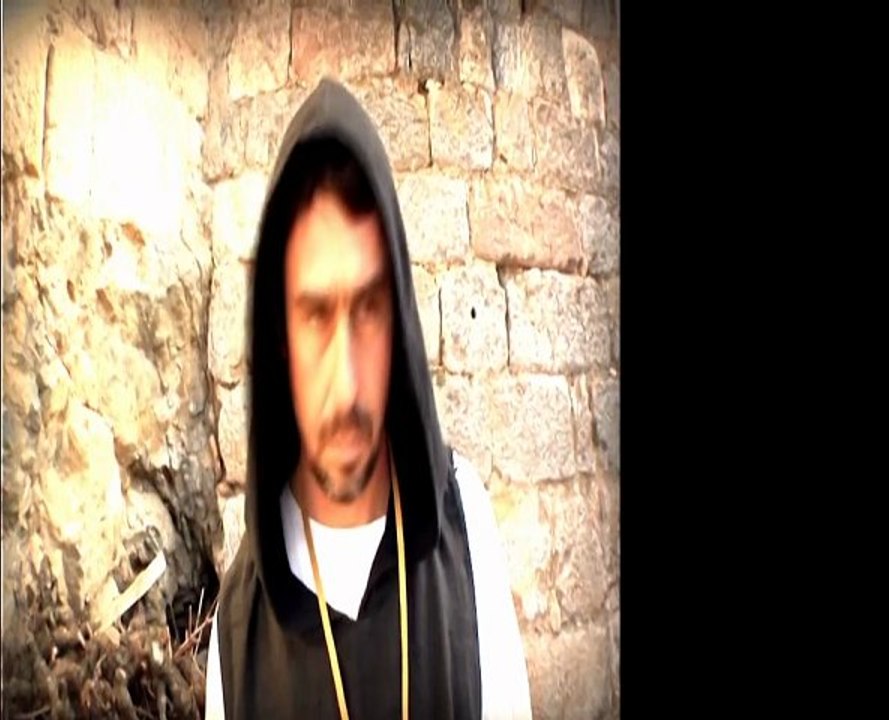 Clip Court Catharos