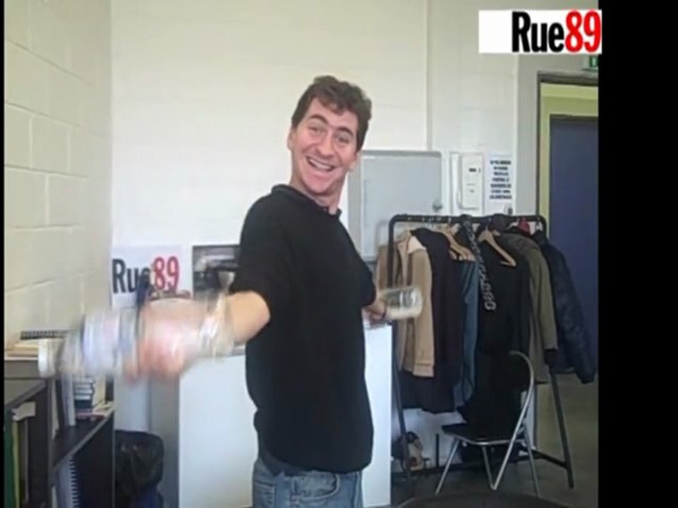 Clément, journaliste à Rue89, fait du sport devant "Plus belle la vie"