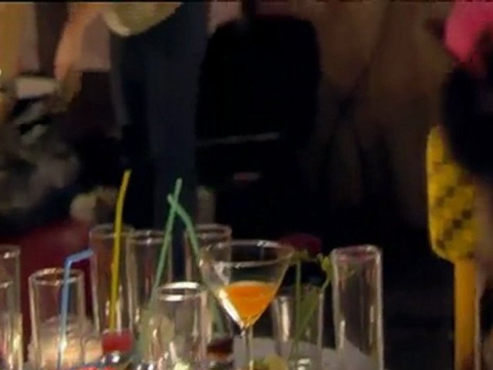 TV3 - Infidels - Infidels - Cap. 30: "I tu pots parar de tocar, hòstia?" (Cruz)