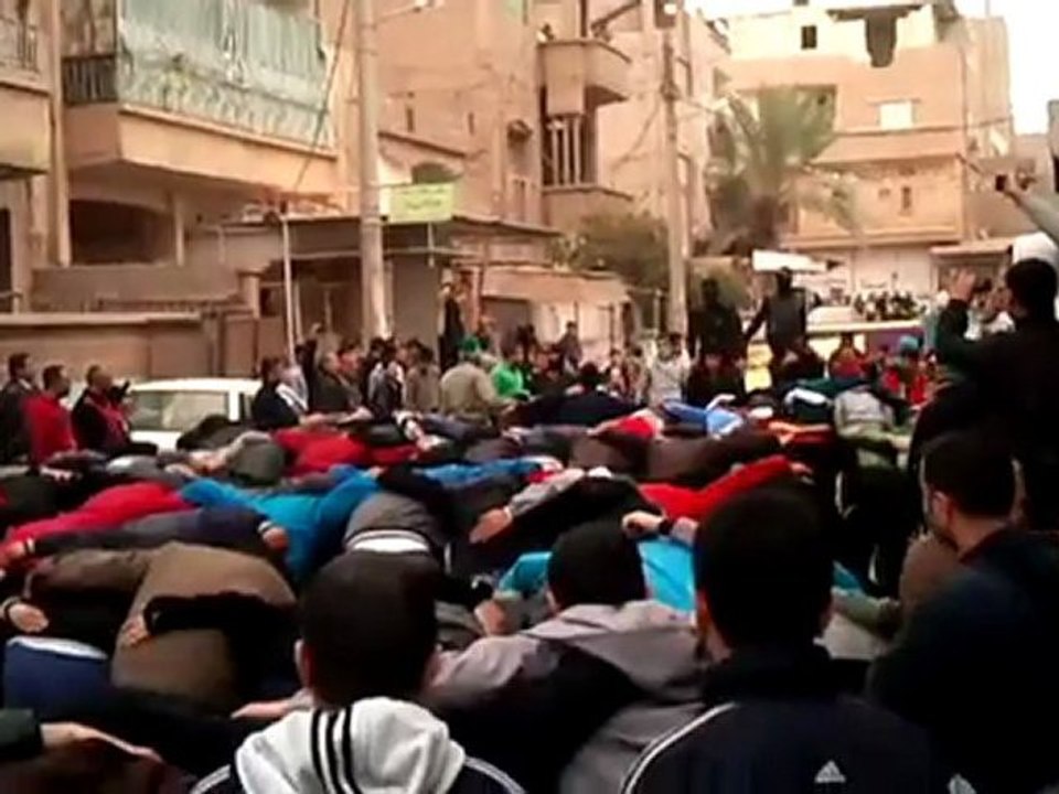فري برس   دير الزور  جمعة المقاومة الشعبية   جامع الموظفين 17 2 2012