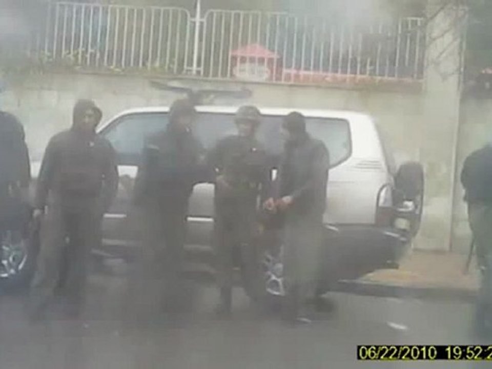 فري برس   دمشق المزة الوجود الامني لمنع وصول المشيعين 18 2 2012