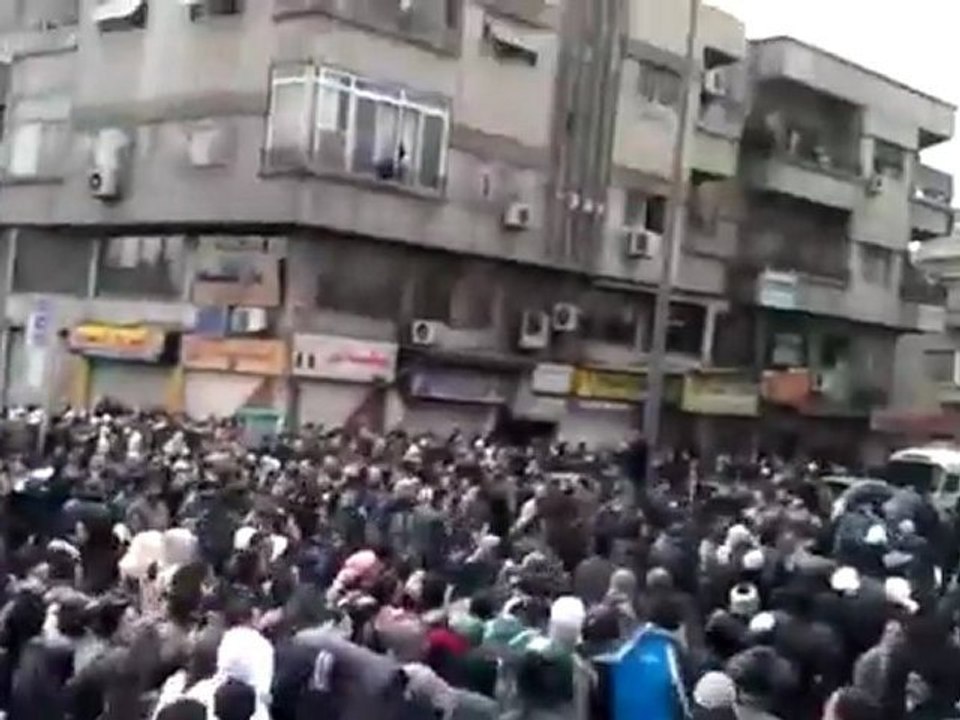 فري برس   دمشق المزة الشيخ سعد تشييع الشهداء 18 2 2012 ج1