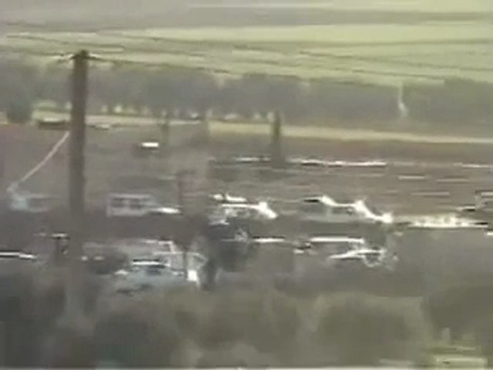 فري برس   حلب الاتارب المحتلة انتشار دبابات كتائب الأسد و سياراته العسكرية على مدخل الاتارب 20 2 2012 ج2