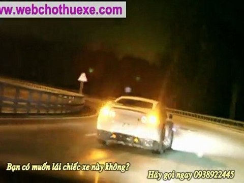 Sắp có siêu xe Bugatti veyron thứ 2 về Việt Nam - Siêu xe Bugatti veyron đua với siêu xe Nissan GT R