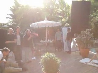 Robin Wright au bord de la piscine du Château Marmont