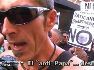 El "anti-Papa"... desnudo