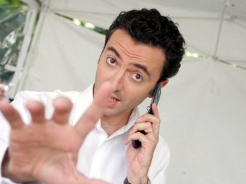 Dahan viré pour son canular avec Dupont-Aignan