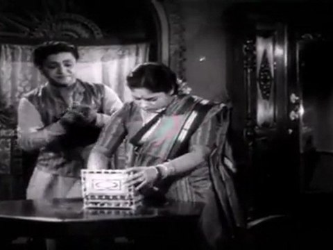 Kutumbha Gavravam- Padmanabham gets money from family members