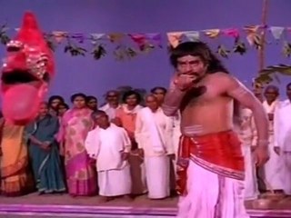 Devi Parasakthi - Tantri offers Prayers to Kalika
