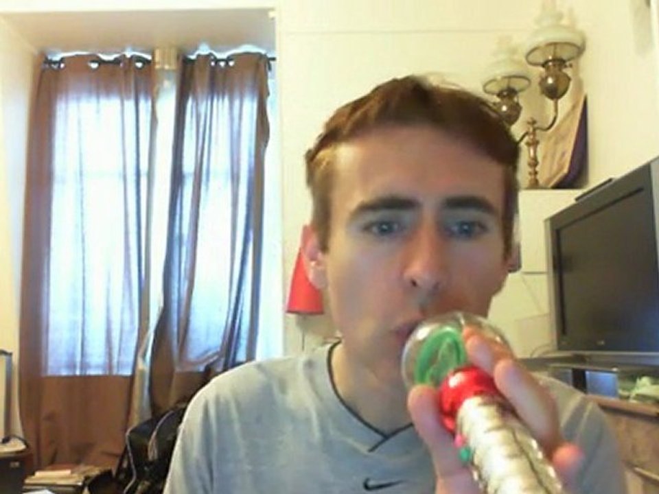 Wiwi égratigne "le vent de la nuit" de Mireille Mathieu